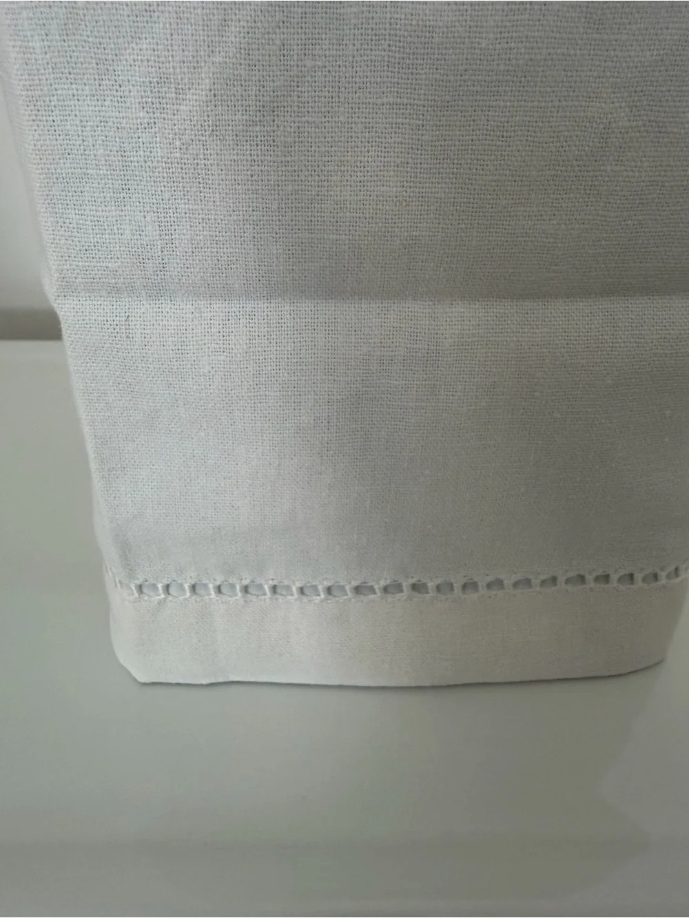 Pottery Barn Linen Hemstitch Tissue Box Cover White